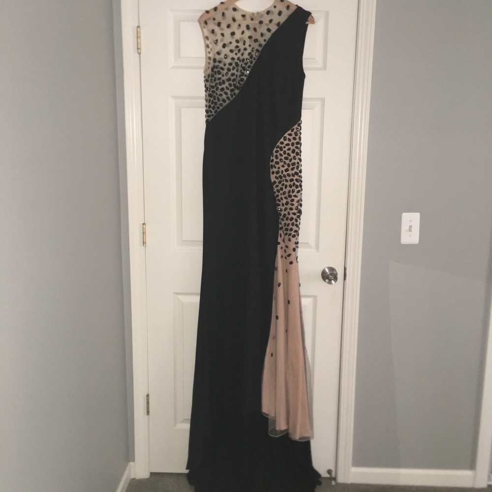 IZI Dress Black/Nude Studded Evening Gown